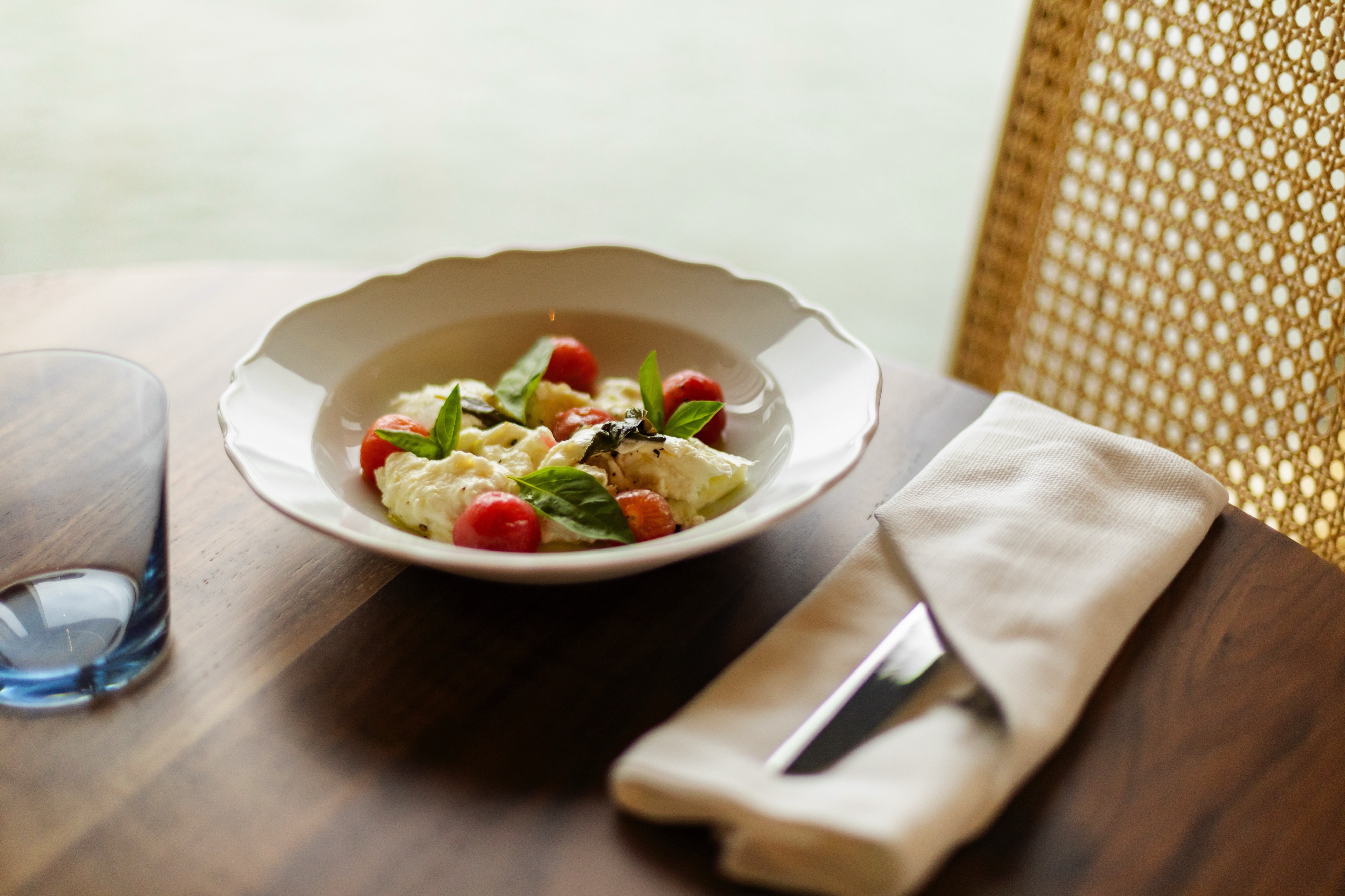 APT Solara - The Gruner Bar & Dining